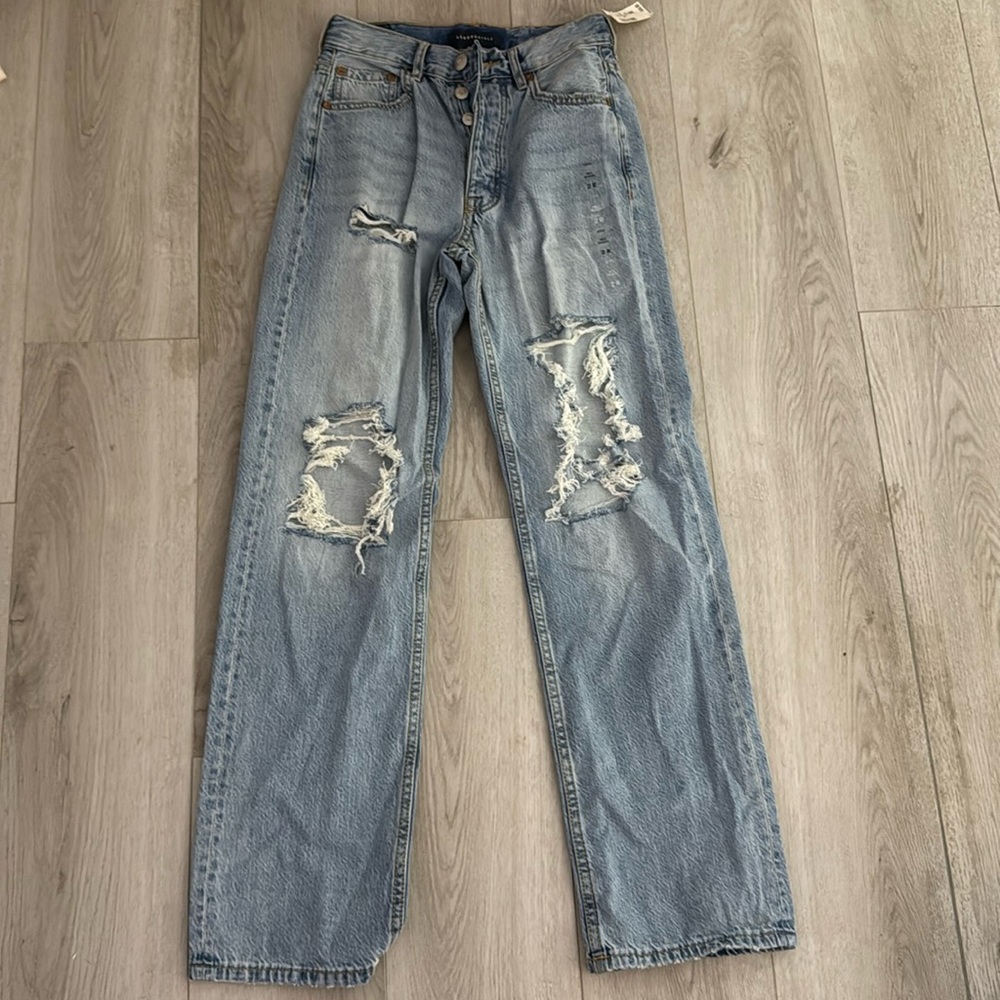 NWT aeropostale ripped jeans Size 2 - Picture 3 of 6